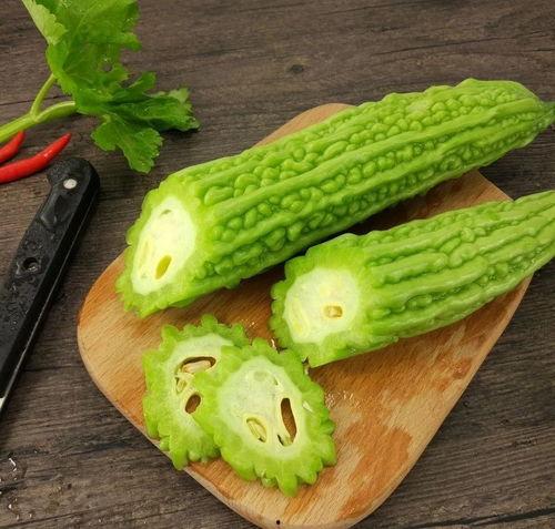 网红青蛙人吃瓜