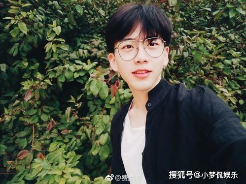 网红吃瓜周珊图片,揭秘娱乐圈幕后真相